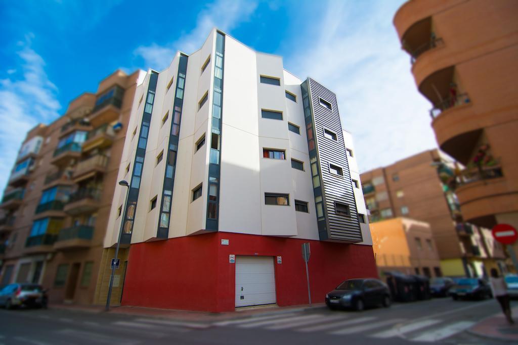 Apartamentos 16:9 Playa Suites Almería Exterior foto